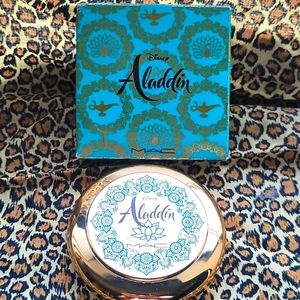 MAC cosmetics,  Blush, bronzer